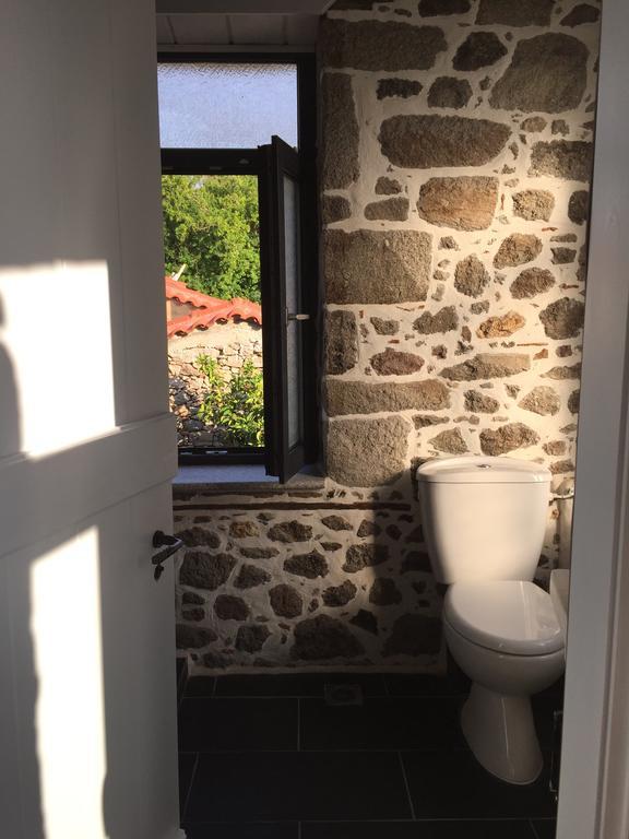 Rodakas Kontias Exteriör bild